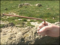 Dousing rod